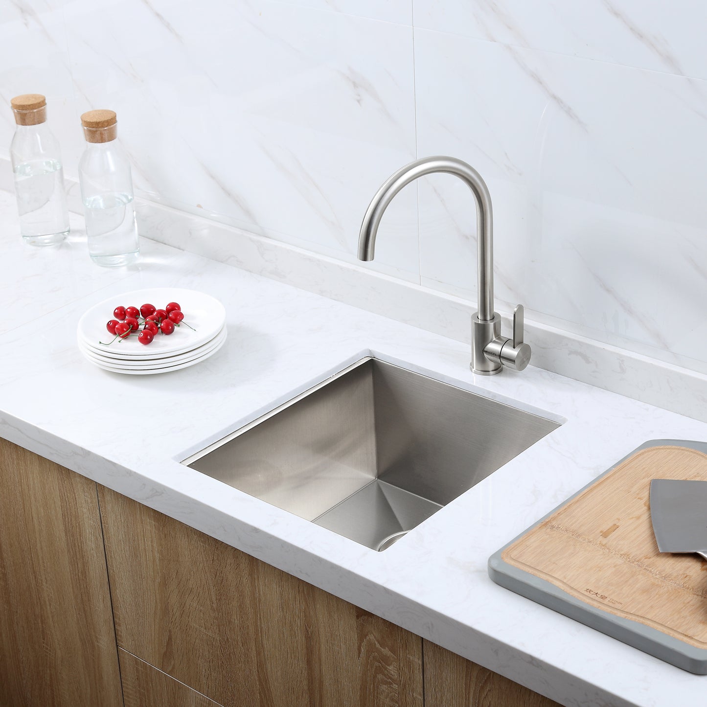 BBS16-18Z Handmade 18 Gauge Stainless Steel 16 in. Undermount Bar Sink