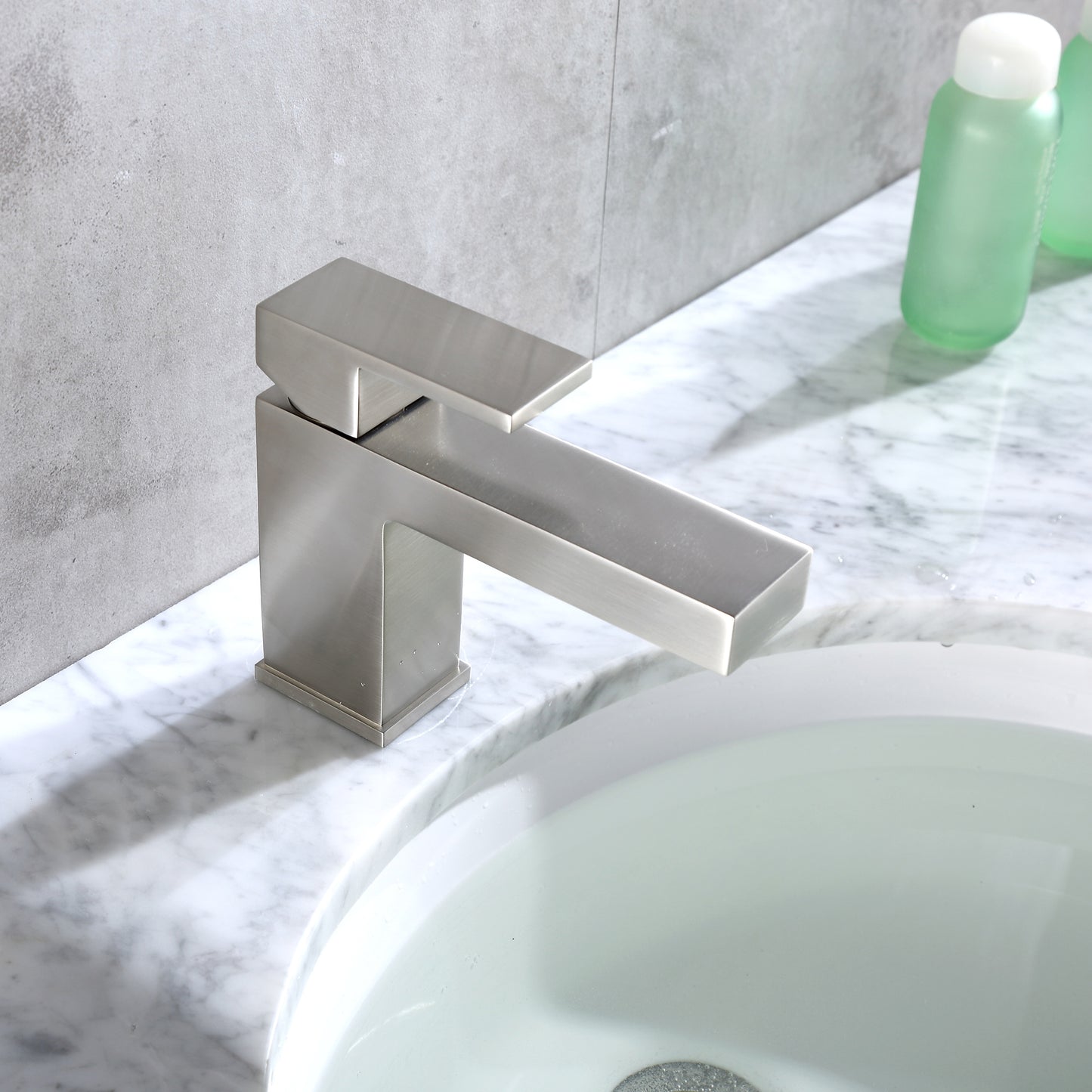BSH05-SB Single Hole Single-Handle Bathroom Faucet with drain in Brushed Nickel
