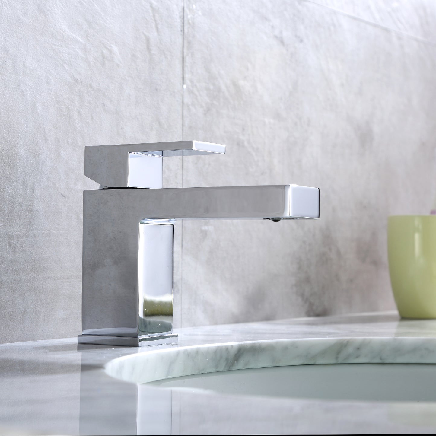 BSH05-SC Single Hole Single-Handle Bathroom Faucet with drain in Chrome
