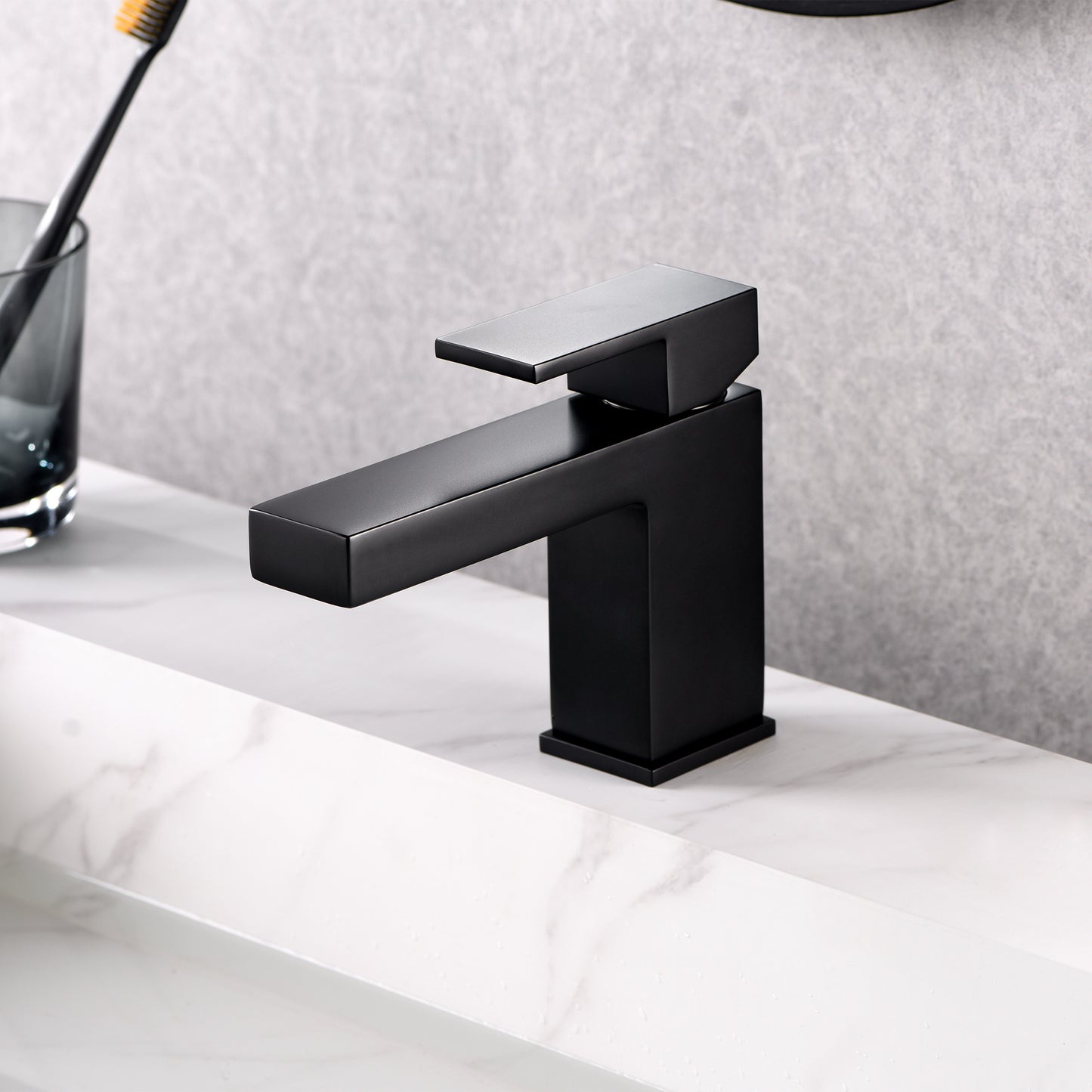 BSH05-SM Single Hole Single-Handle Bathroom Faucet with drain in Matte Black
