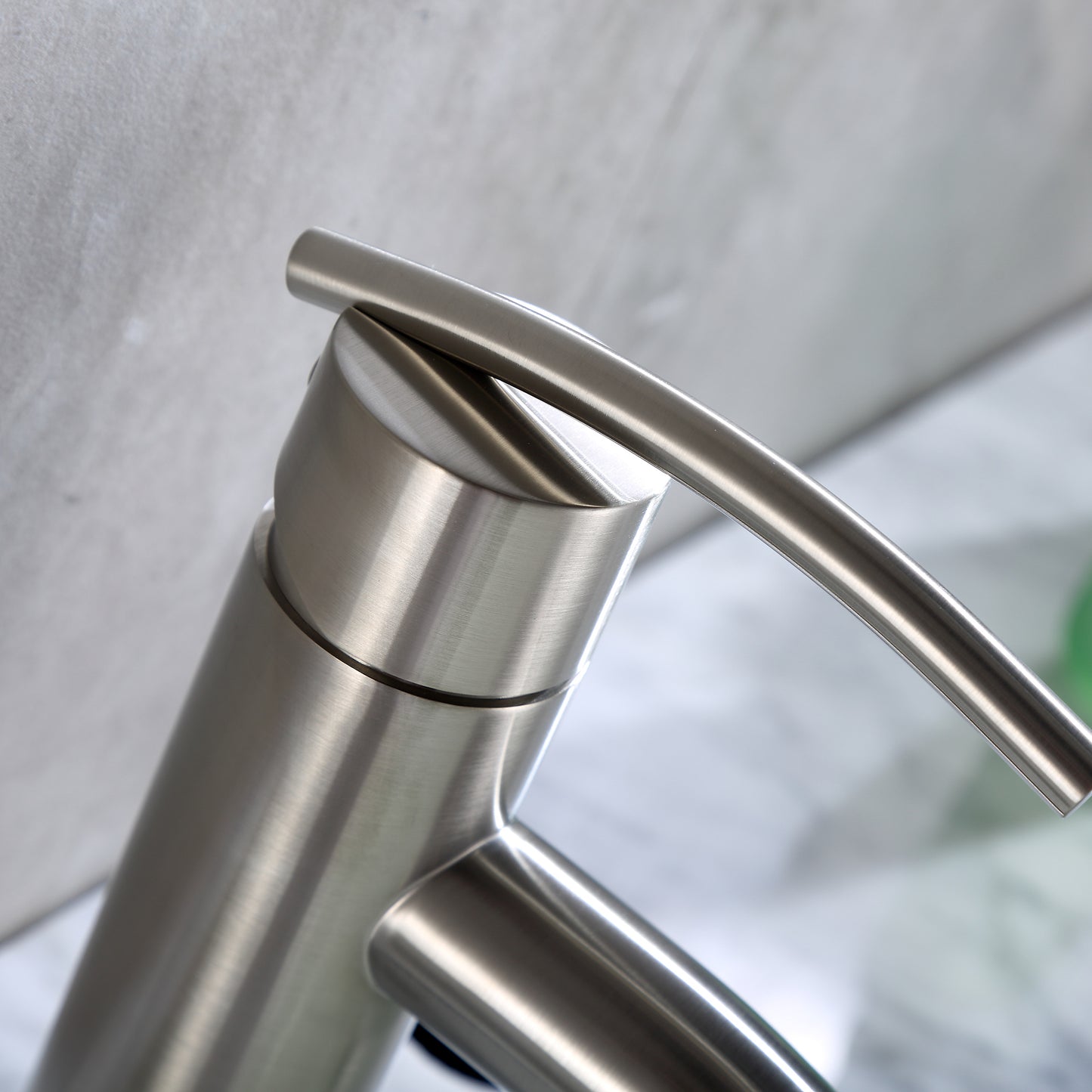 BSH06-SB Single Hole Single-Handle Bathroom Faucet with drain in Brushed Nickel