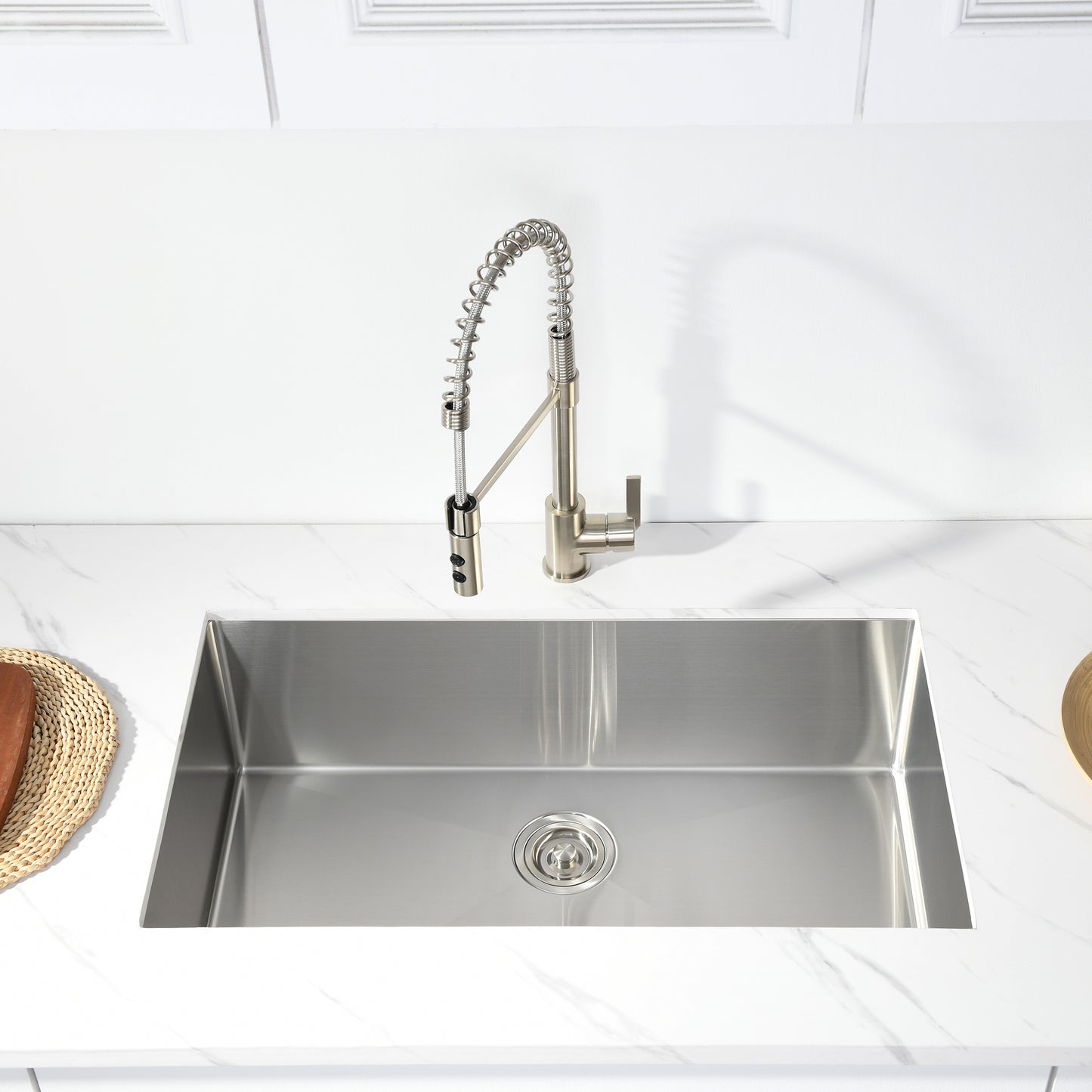 BHS33-18R 33 in. Undermount Single Bowl 18-Gauge Stainless Steel Kitchen Sink with R10 Corner