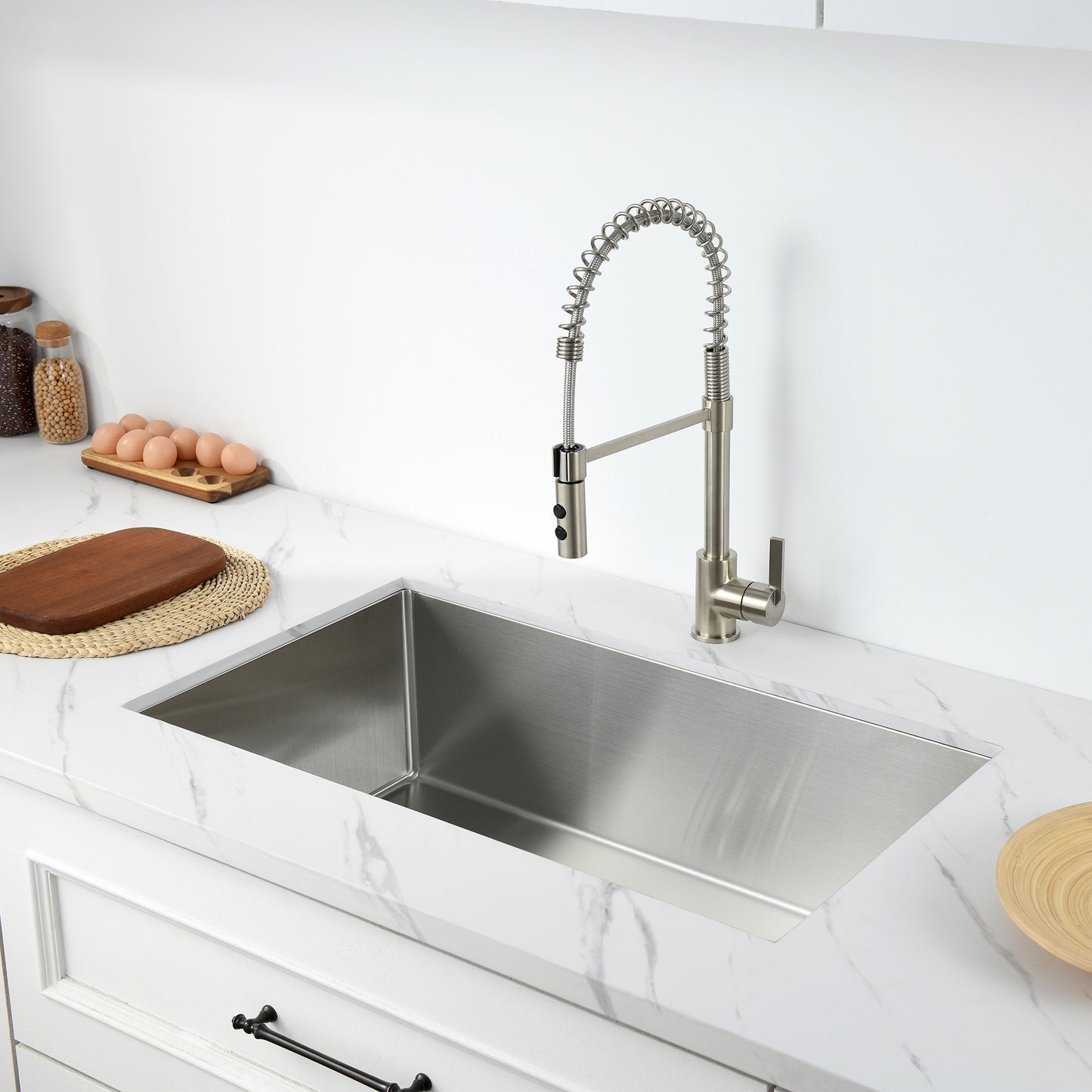 BHS33-18R 33 in. Undermount Single Bowl 18-Gauge Stainless Steel Kitchen Sink with R10 Corner