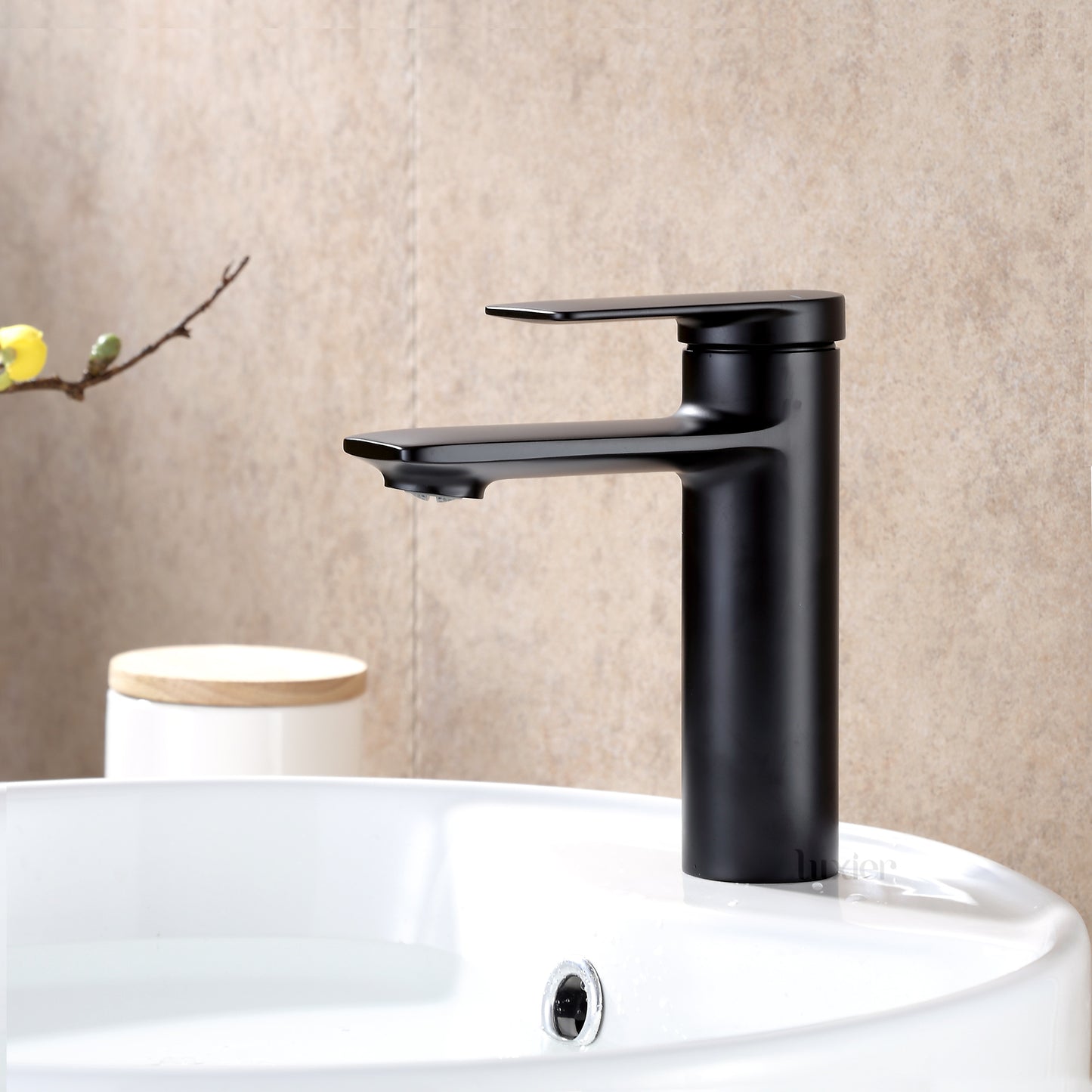 BSH07-SM Single Hole Single-Handle Bathroom Faucet with drain in Matte Black