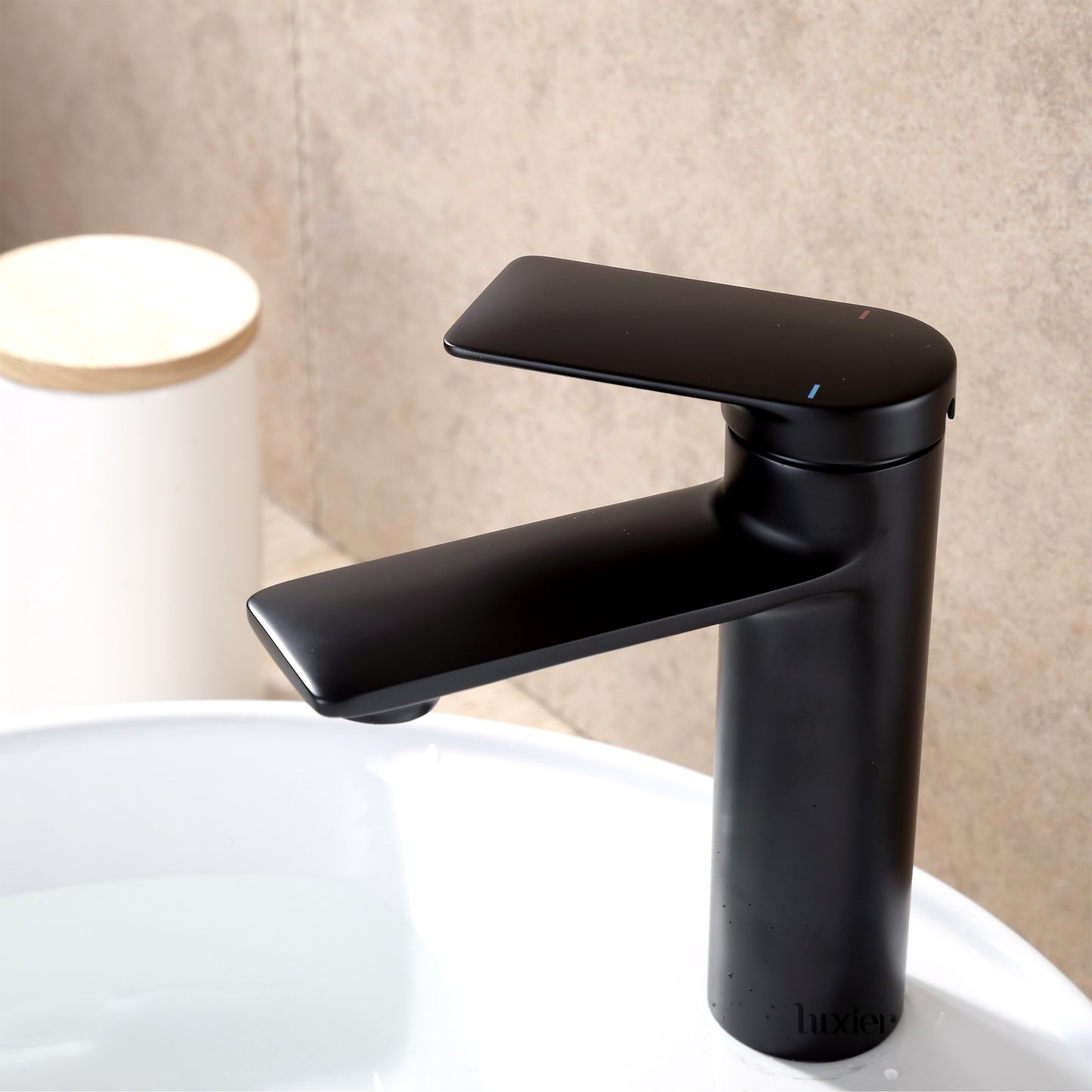 BSH07-SM Single Hole Single-Handle Bathroom Faucet with drain in Matte Black