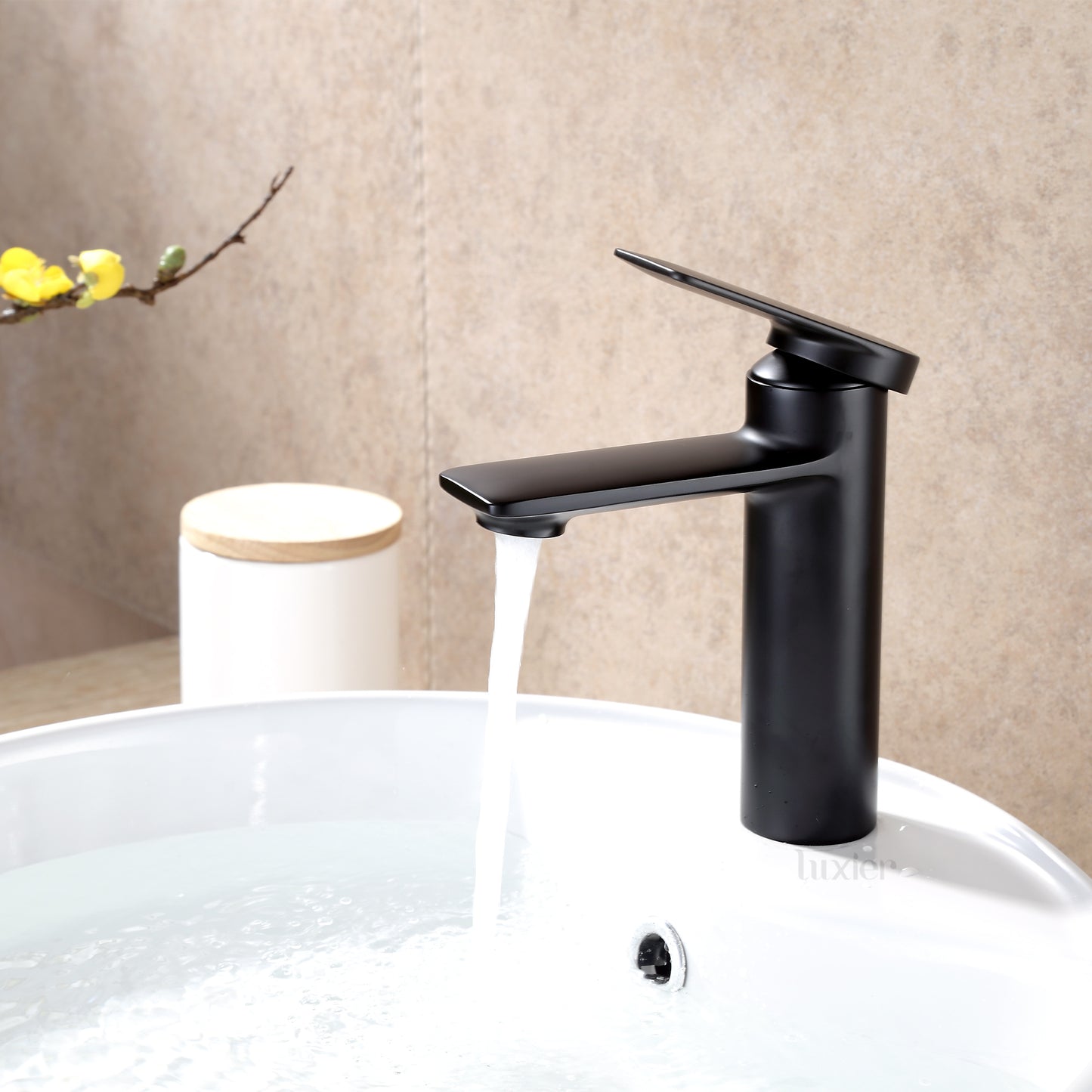 BSH07-SM Single Hole Single-Handle Bathroom Faucet with drain in Matte Black