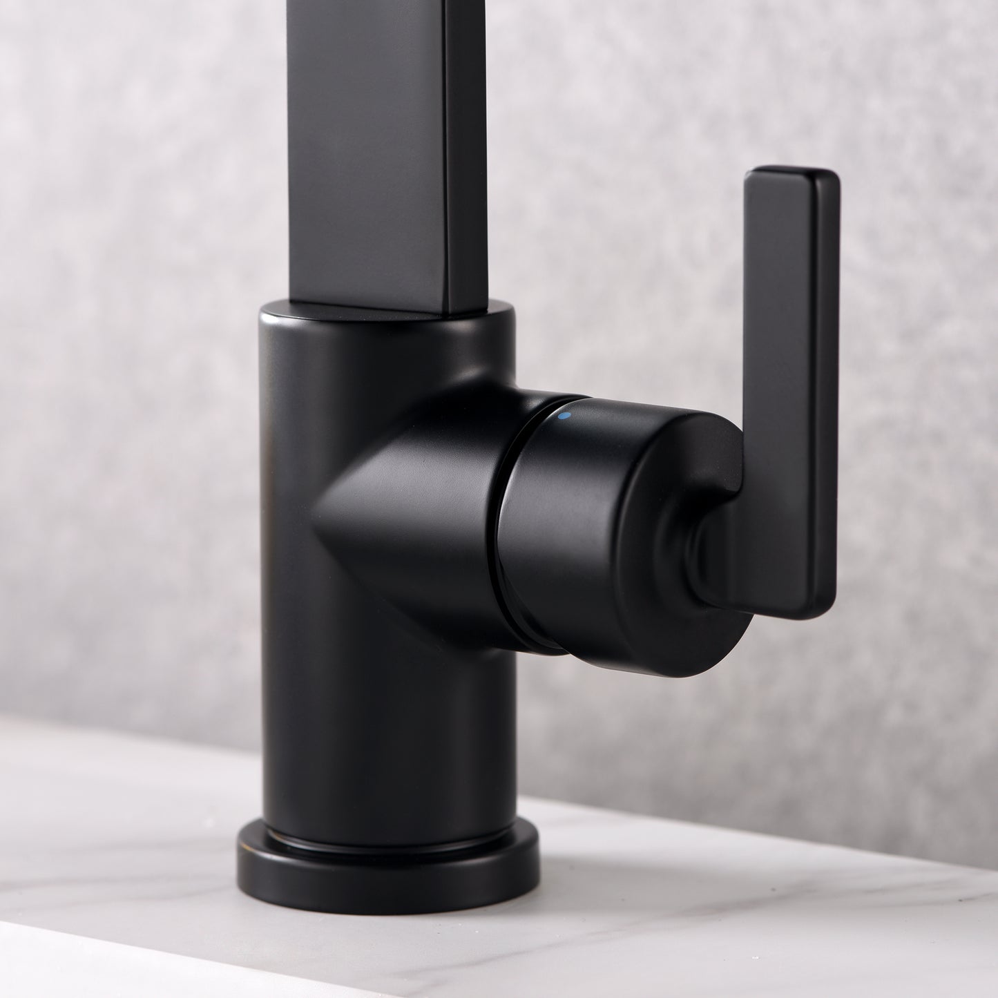Raiden BSH14-SM Single Hole Single-Handle Bathroom Faucet with drain in Matte Black