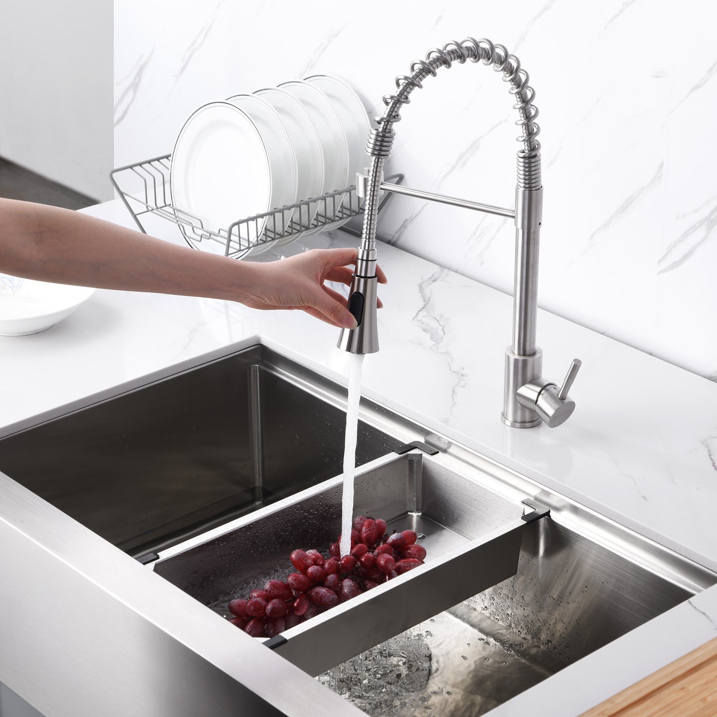 DFS33-16R Farmhouse Apron-Front 16-Gauge Stainless Steel 33 in. Single Bowl Workstation Kitchen Sink with Accessories