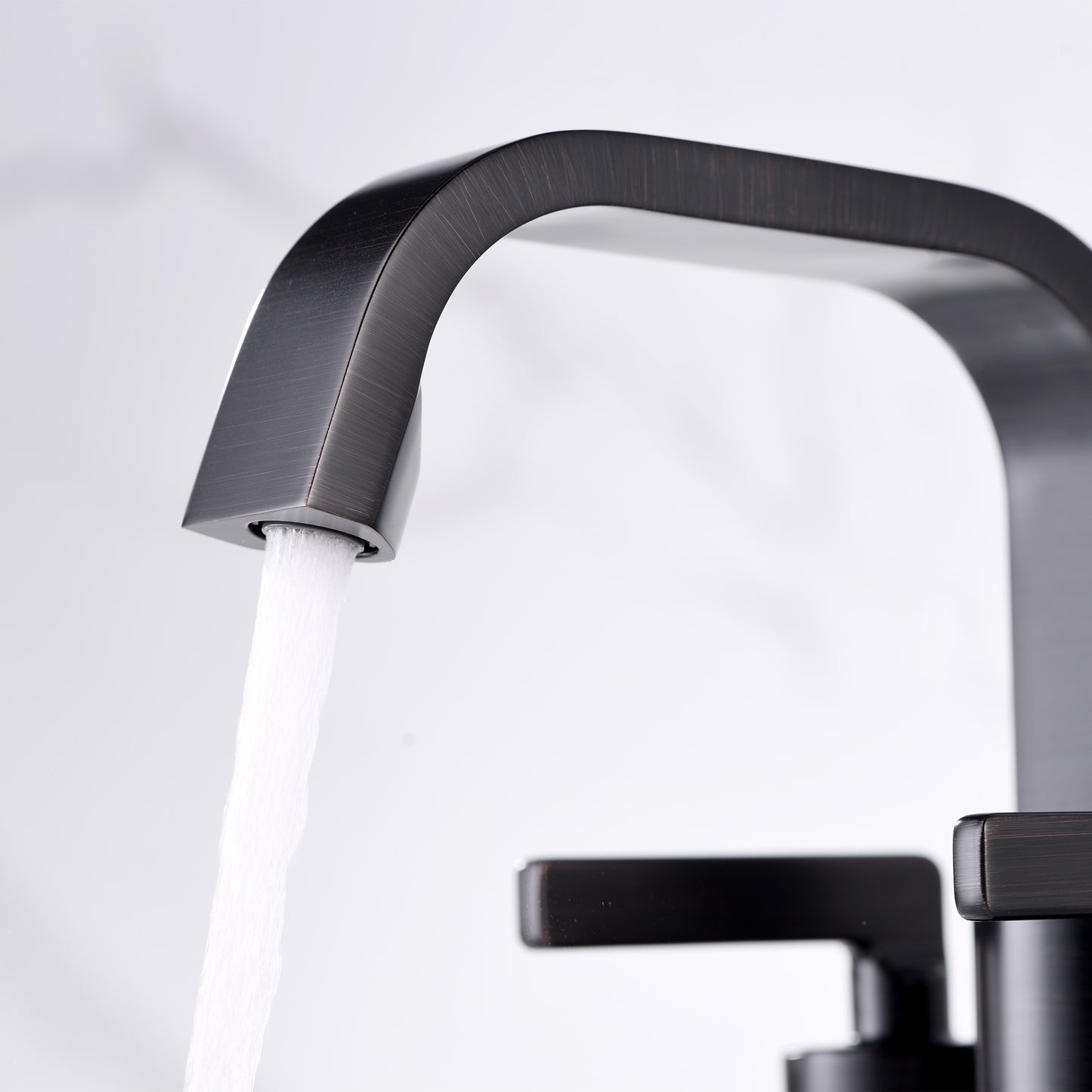 MSC14-TO 4 in. Centerset 2-Handle Bathroom Faucet in Oil Rubbed Bronze