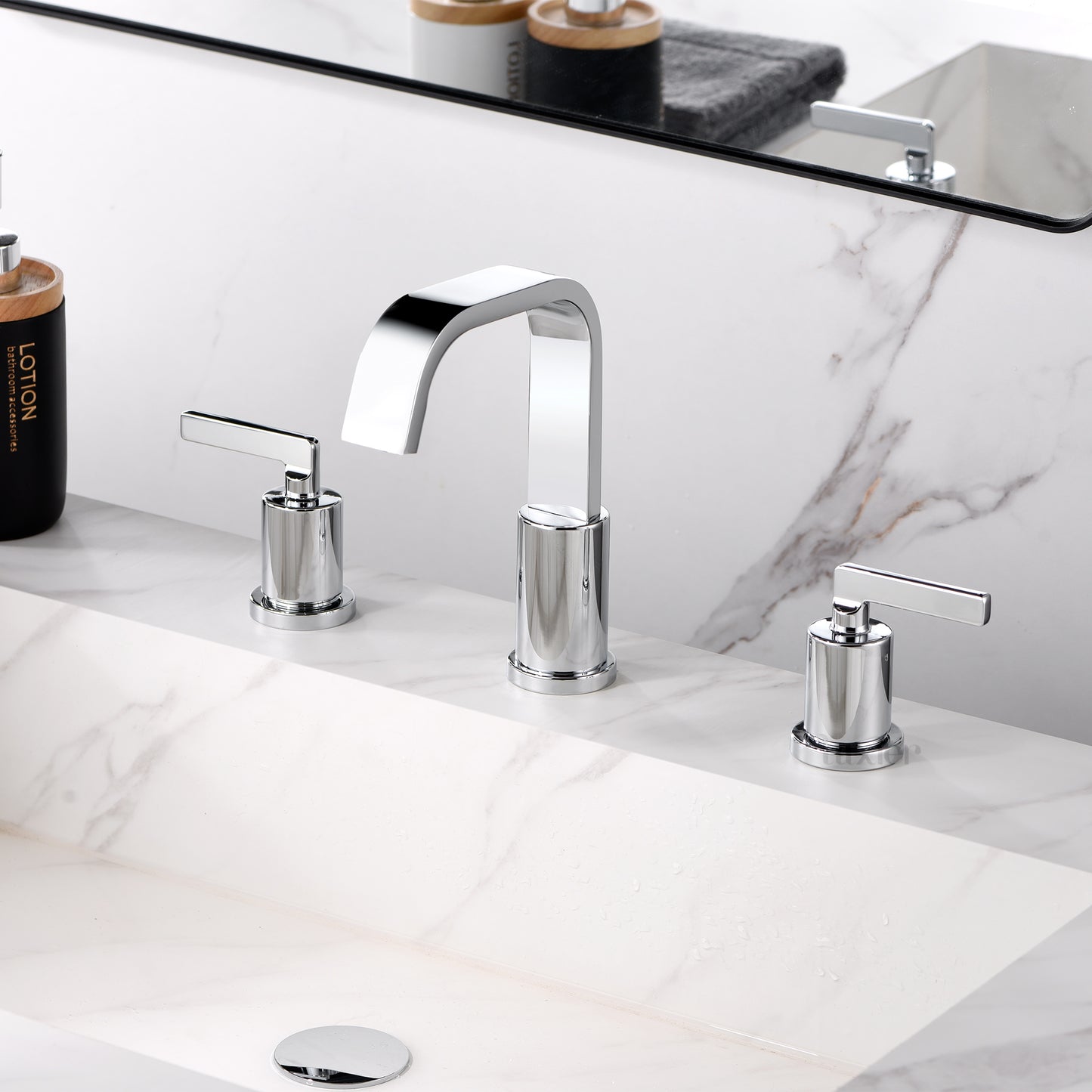 WSP04-TC Contemporary 8 in. Widespread 2-Handle Bathroom Faucet in Chrome