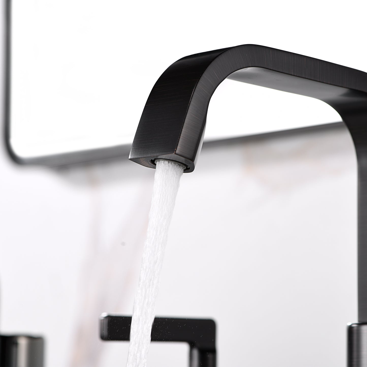 WSP04-TO Contemporary 8 in. Widespread 2-Handle Bathroom Faucet in Oil Rubbed Bronze