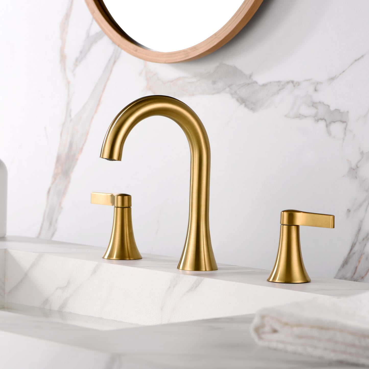 WSP11-TG Contemporary 8 in. Widespread 2-Handle Bathroom Faucet in Brushed Gold