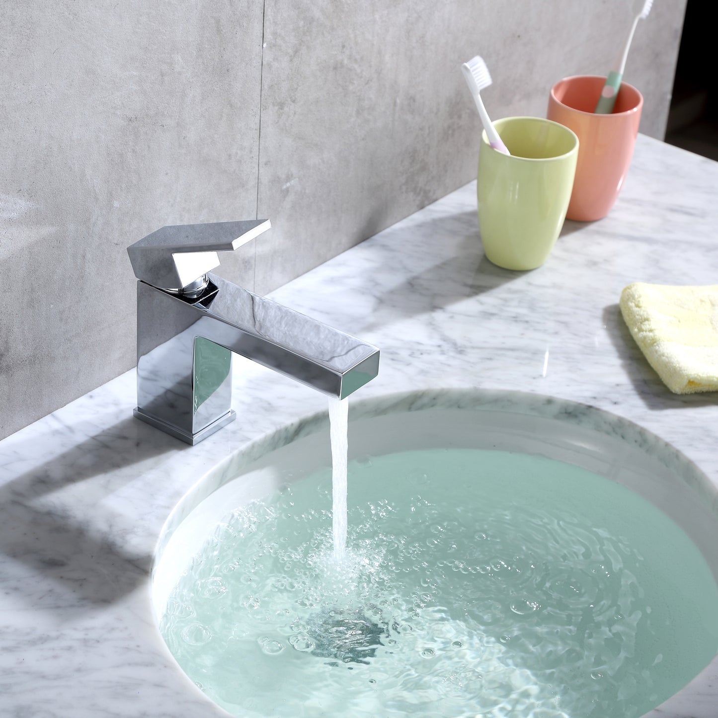 BSH05-SC Single Hole Single-Handle Bathroom Faucet with drain in Chrome