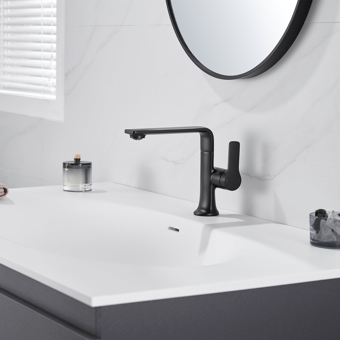Varen BSH15-SM Single Hole Single-Handle Bathroom Faucet with drain in Matte Black